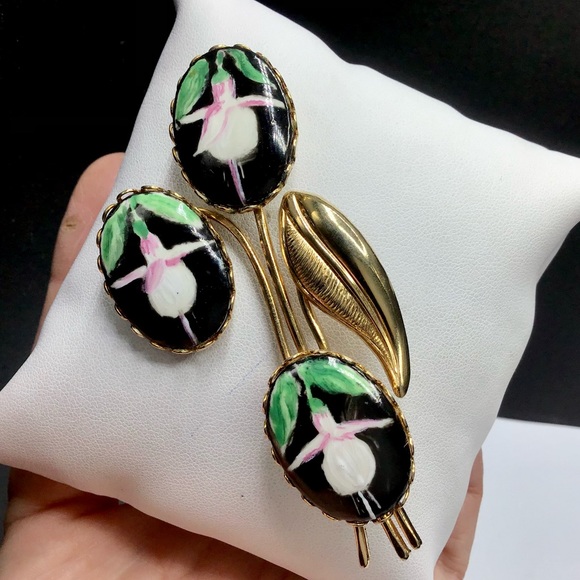 🌺Vintage Gold Porcelain Earrings & Brooch - Picture 2 of 13